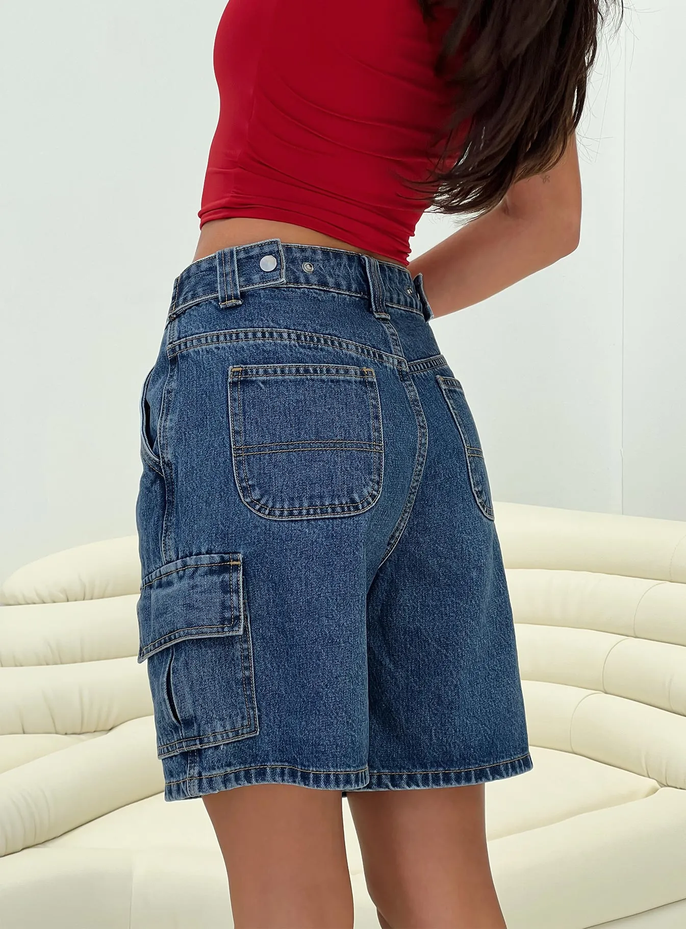 Carpenter Denim Shorts in Mid Wash