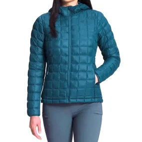 Blue Puffer Jacket worn by Meghan Ory from Chesapeake Shores