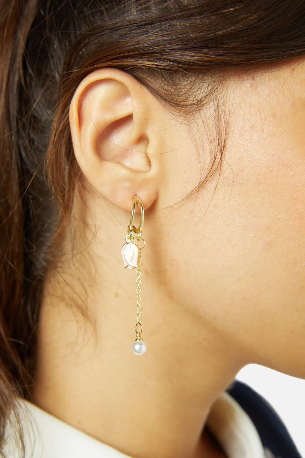 Tulip Design Pearl Earrings