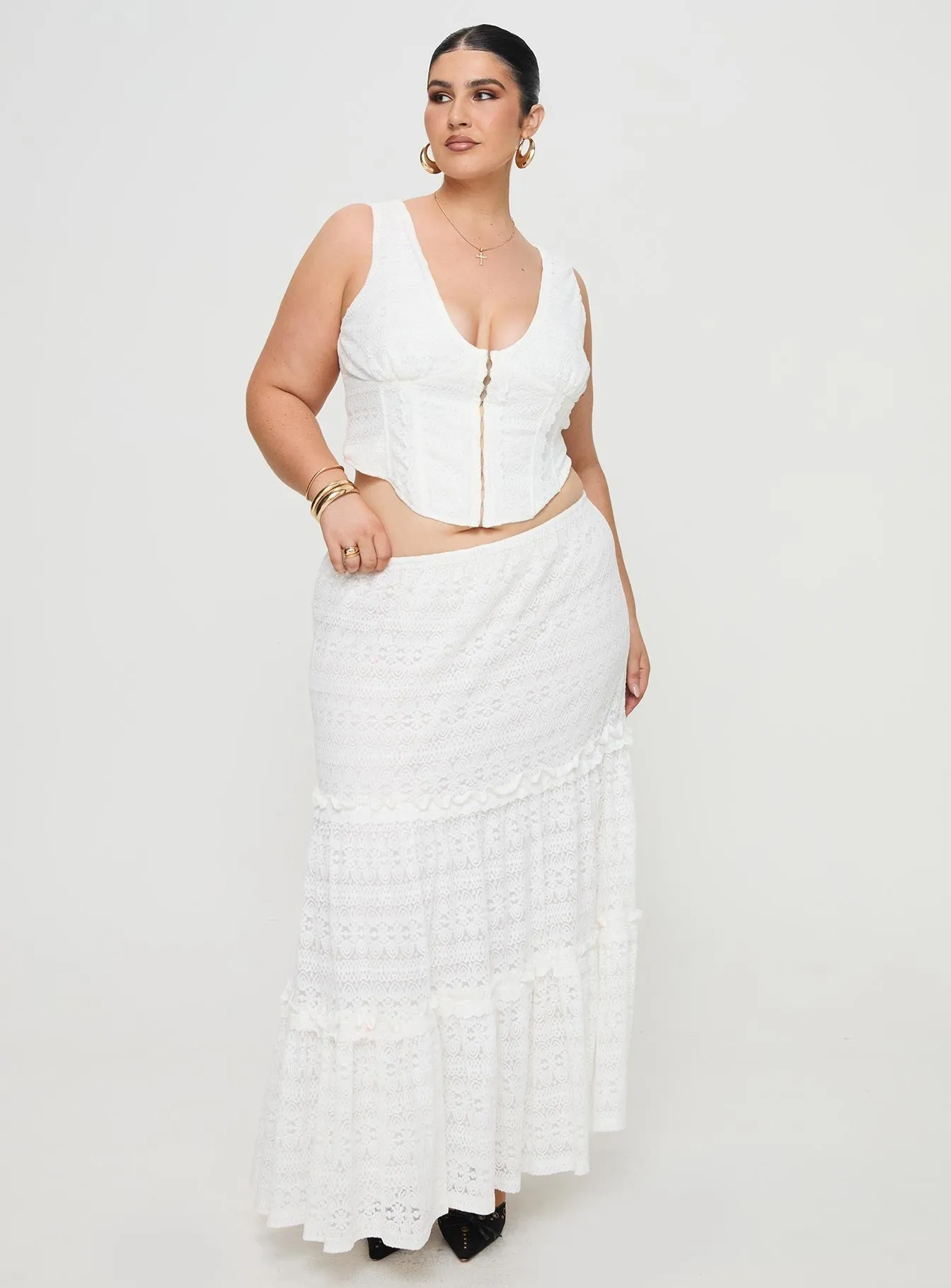 White Curve Lace Maxi Skirt by Buttacupe