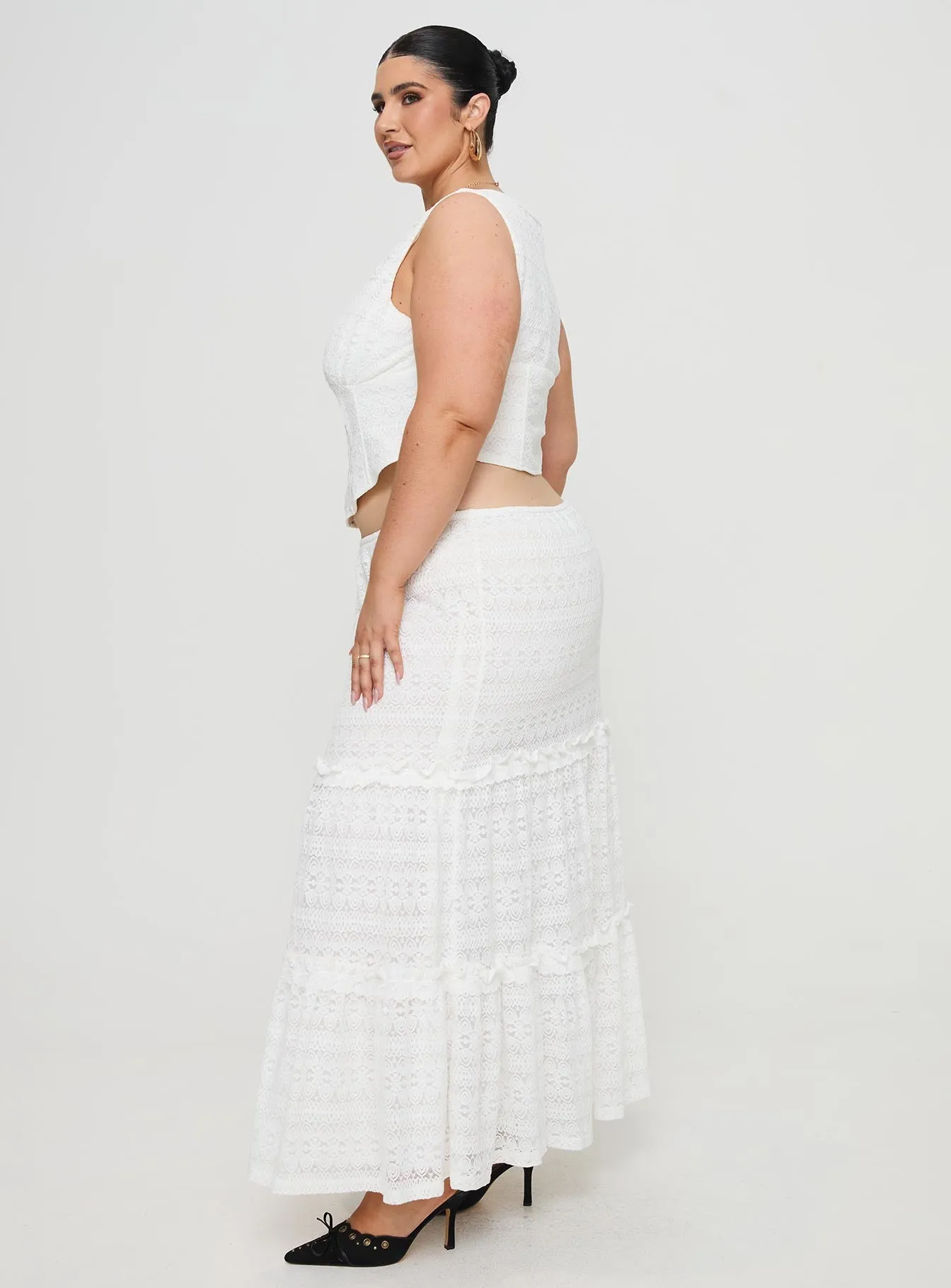 White Curve Lace Maxi Skirt by Buttacupe