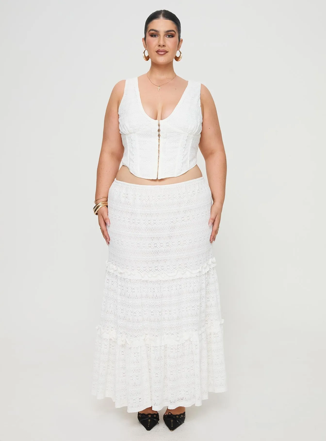 White Curve Lace Maxi Skirt by Buttacupe