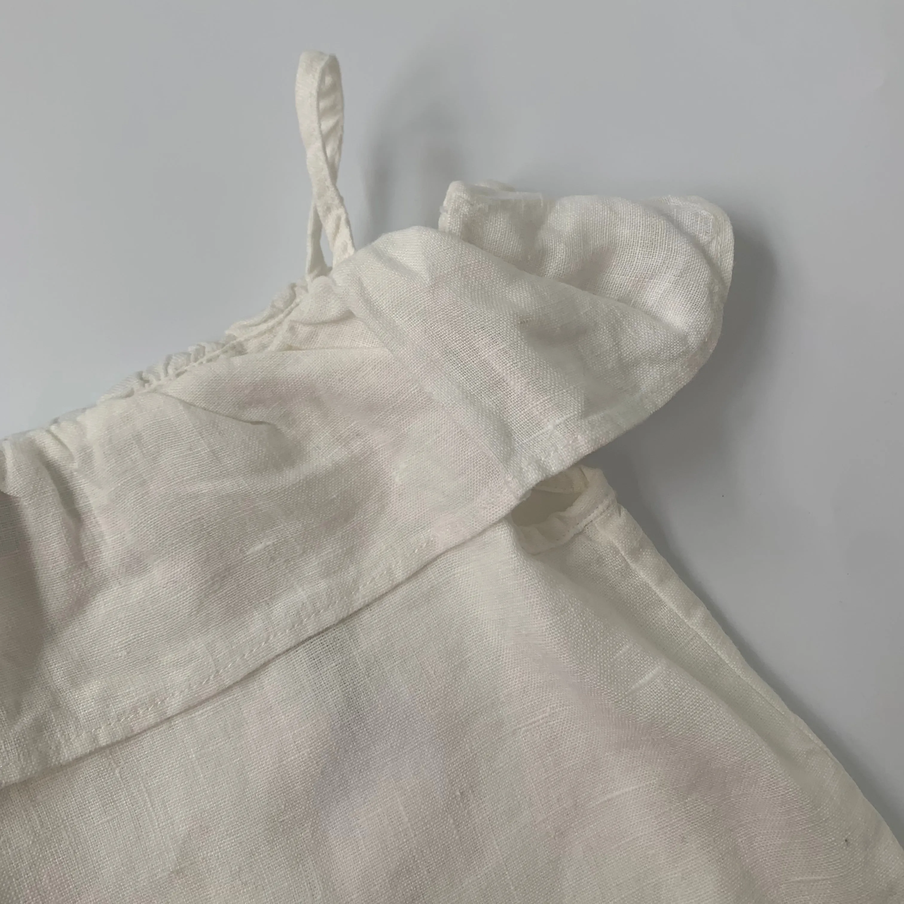 Brand New 6-12 Months White Linen Dress: Belle Enfant